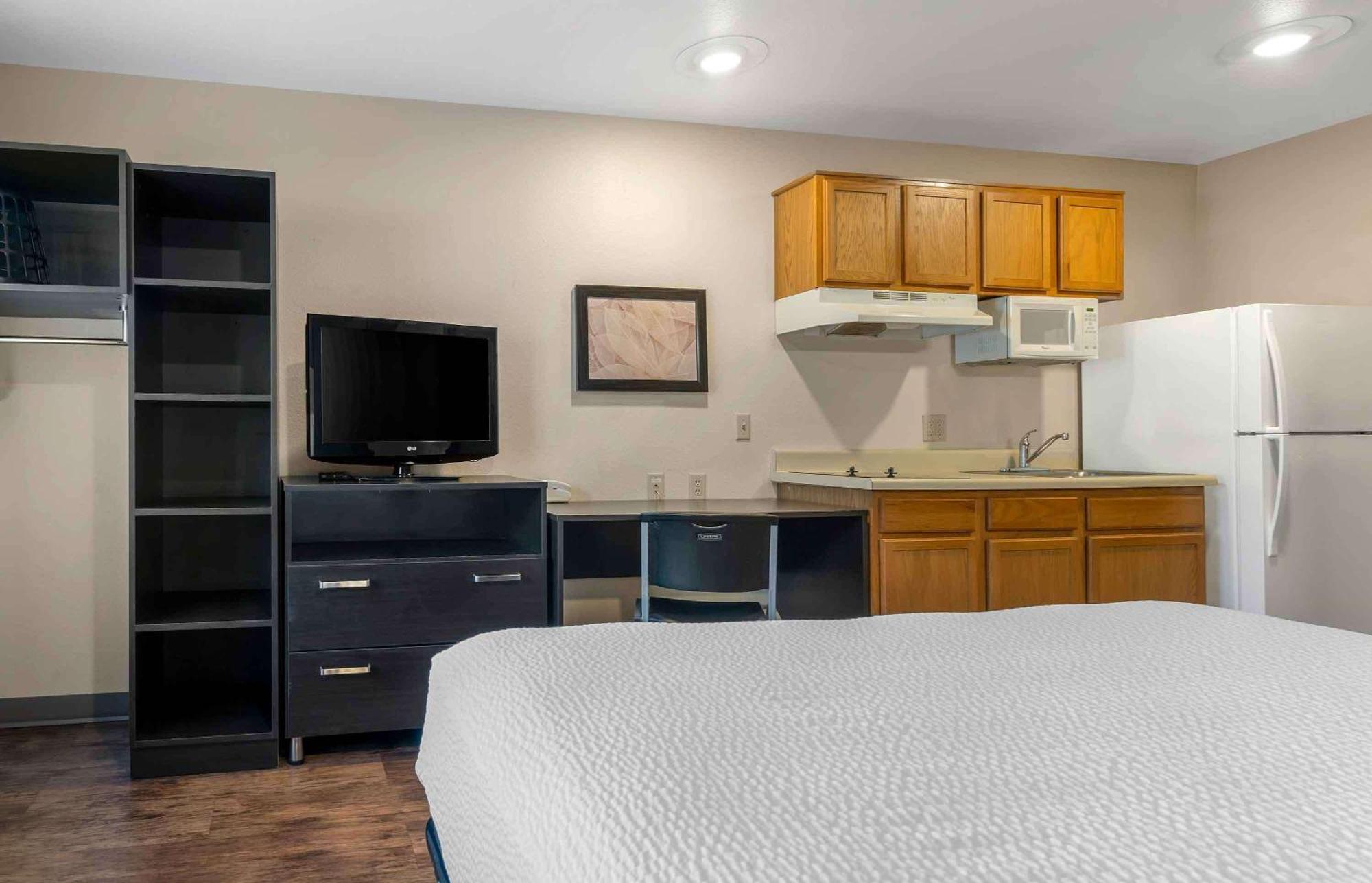 Extended Stay America Select Suites - Orlando - South Экстерьер фото